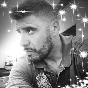 Meet your Posher, Abraham contreras